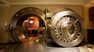 The safest ways to store crypto. A review by a Bitcoin mixer: mixero.money.